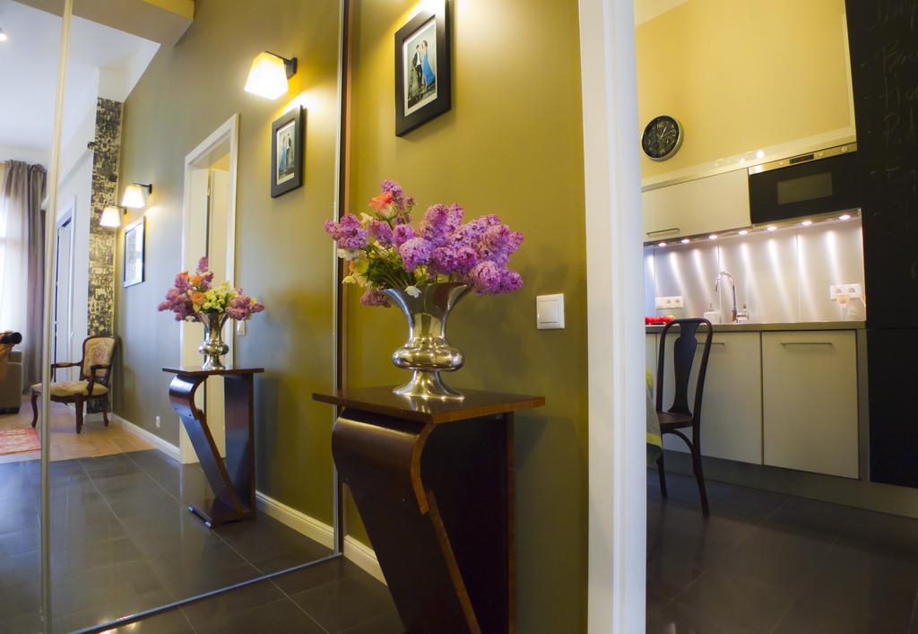 Golden Stars Appartement *
